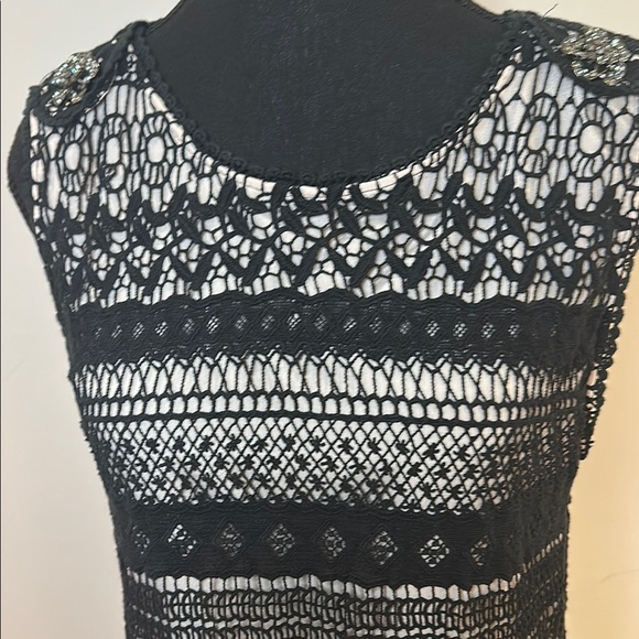 Black Mini Sheath Dress Sleeveless for Night Out with Crew Neck - Picture 6 of 9